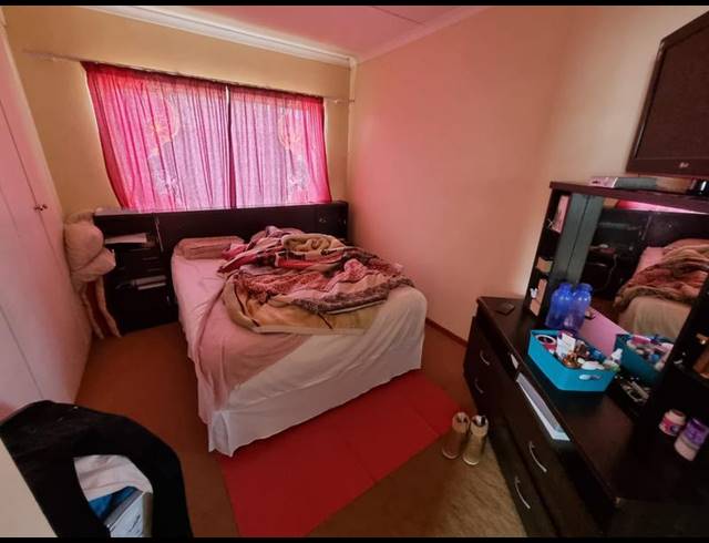 3 BEDROOM HOUSE FOR SALE IN THE ORCHARDS